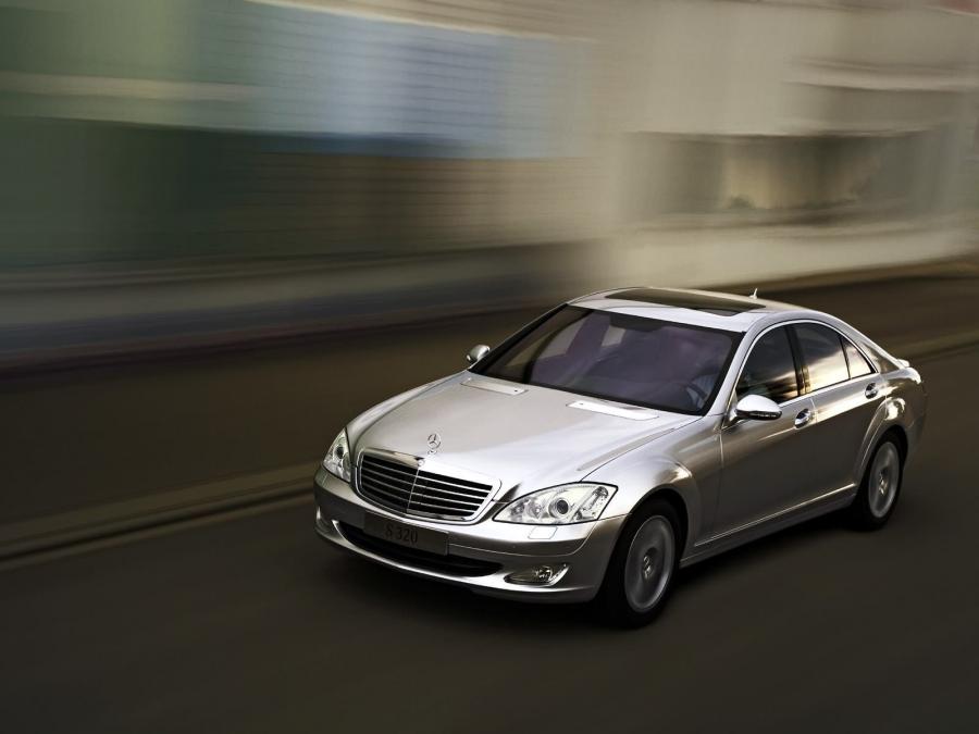  Mercedes-Benz Vision S320 BlueTEC Hybrid Concept 2005 года  (фото 10 из 10)